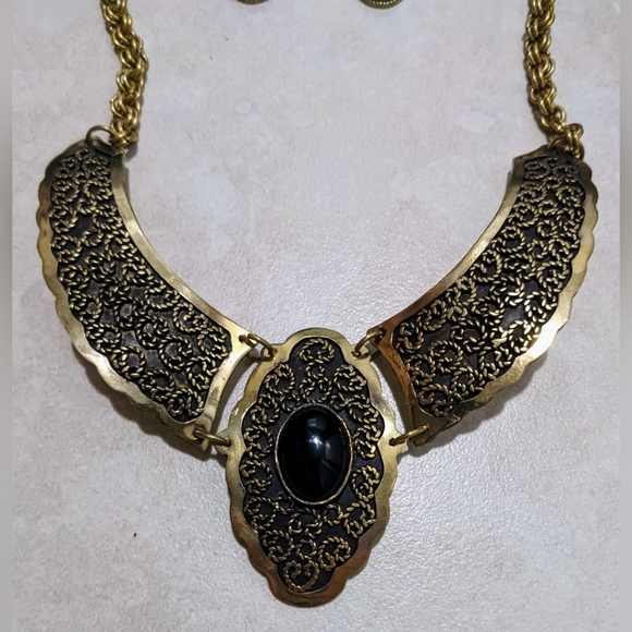 Elegant Brass Beaded Costume Jewelry Set Gift Idea with Bag - Picture 2 of 7